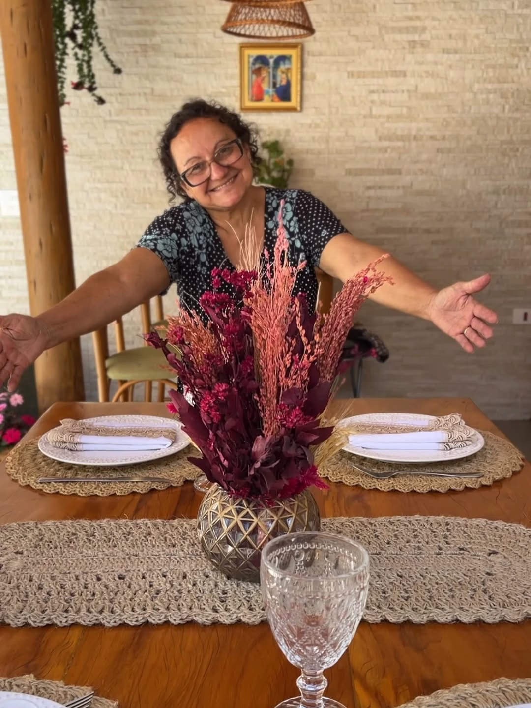 Crochêdecor: A História de Mãe e Filha que Transformou uma Casa, uma Família e Mais de 6 Mil Mulheres